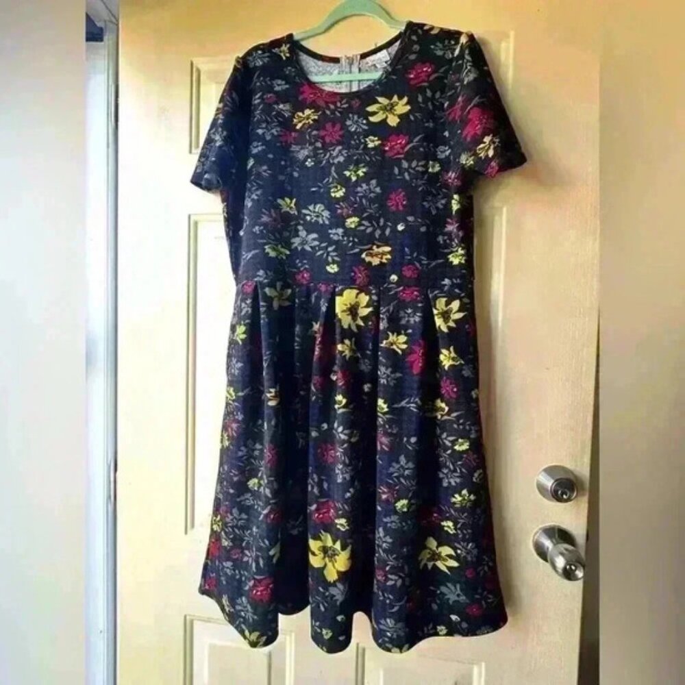LuLaRoe Houndstooth Floral Aline Dress with hidden pockets Size: 3XL